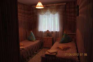 Мини-отель Дом охотника и рыболова Staroselʼye Двухместный номер с 2 отдельными кроватями и душем-1